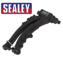 SEALEY RIVET GUN GARAGE LONG ARM HAND SQUEEZE POP BLIND BIG RIVETER AK3987
