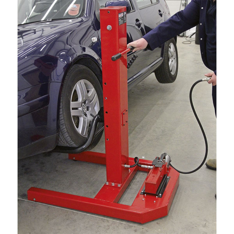 Sealey Air/Hydraulic Vehicle Lift with Foot Pedal 1.5 Tonne AVR1500FP