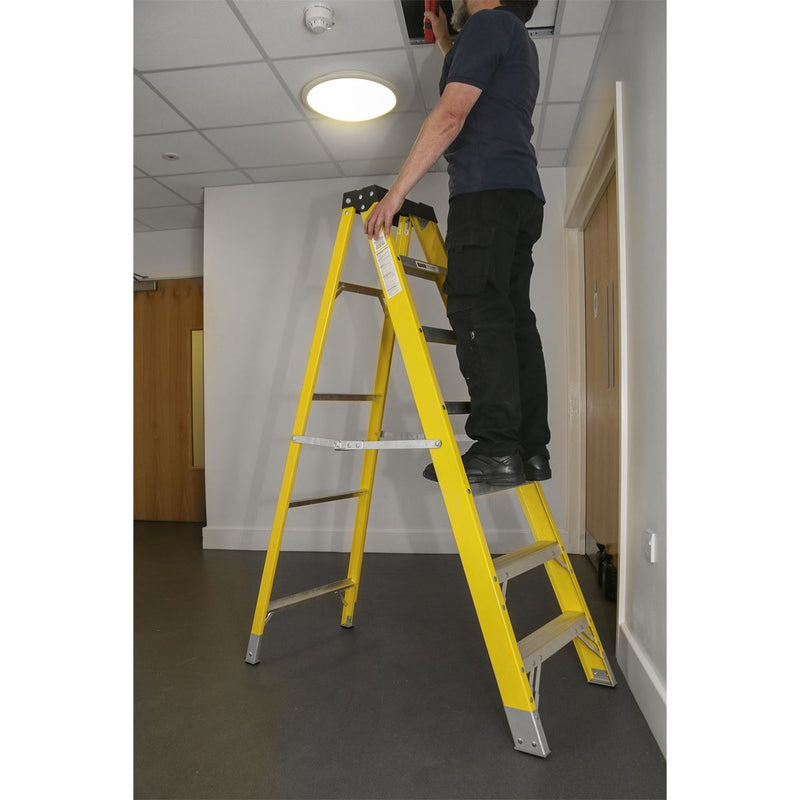 Fibreglass Step Ladder 6-Tread EN 131