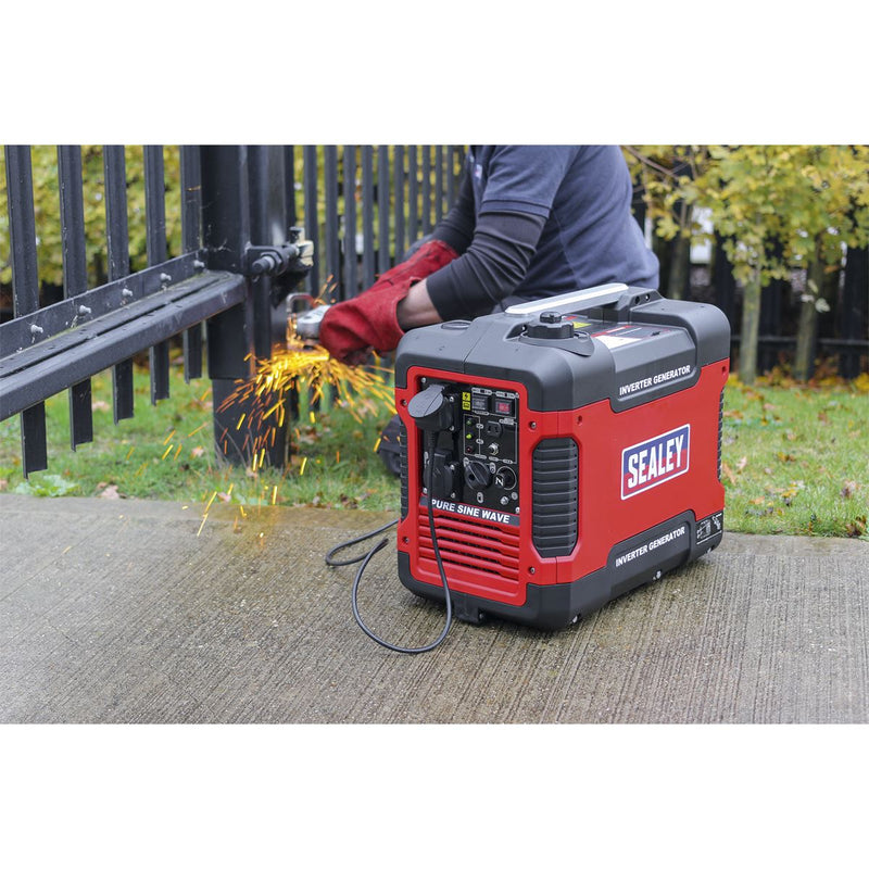 Sealey 2000W Inverter Generator 4-Stroke Engine 230V G2000I