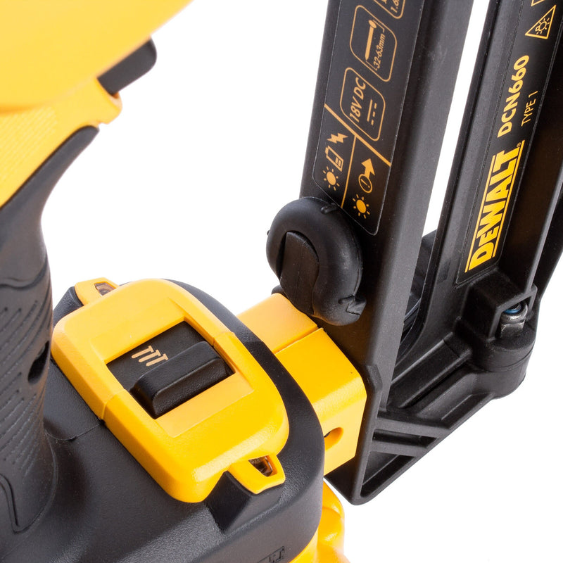 Dewalt Dewalt DCN660P2-K 18V XR li-ion Brushless 2nd Fix Nailer 16Ga (2 x 5Ah Batteries) in TSTAK Kitbox DCN660P2