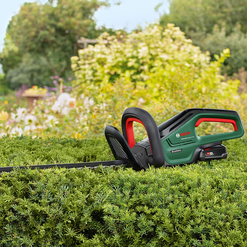 Bosch Bosch UniversalHedgeCut 18V-55 Cordless Hedge Cutter (1 x 2.5Ah Battery) 0600849J70