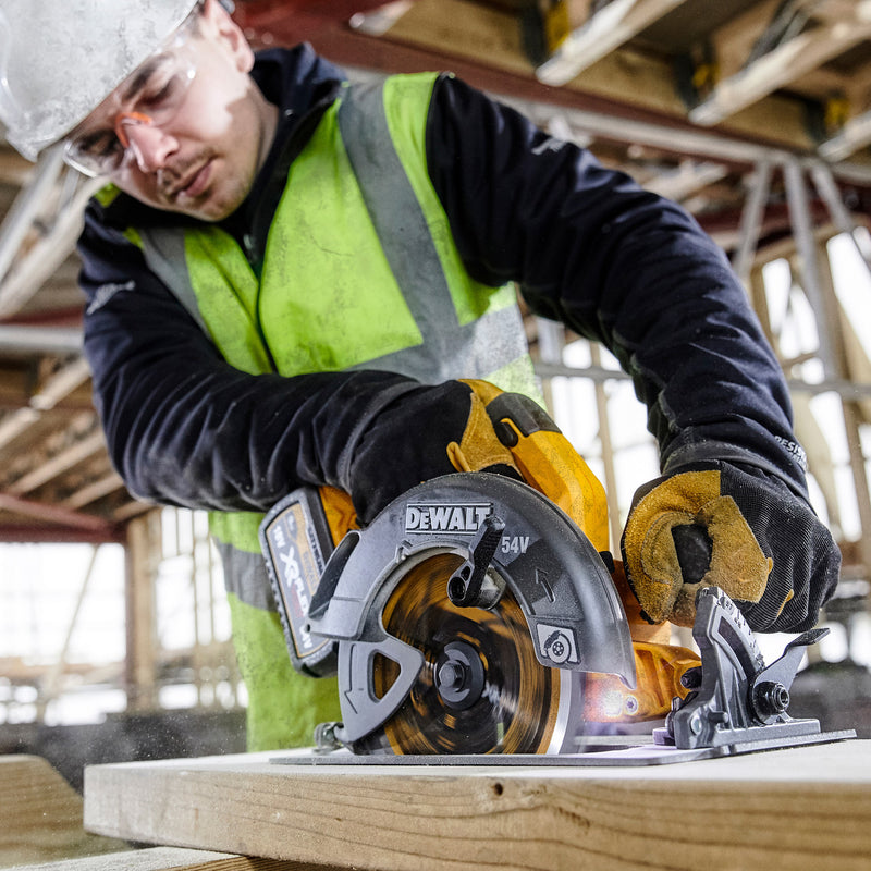 Dewalt Dewalt DCS578NT 54V XR FlexVolt 190mm Brushless Circular Saw (Body Only) in TSTAK Box DCS578NT-GB