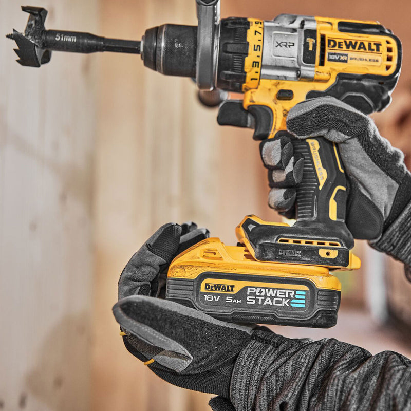 Dewalt Dewalt DCD999H2T 18V XR Brushless Combi Drill (2 x 5.0Ah Powerstack Batteries) DCD999H2T-GB